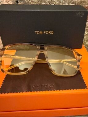 Tom Ford Brown Tortoiseshell Gradient Square Sunglasses